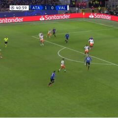 Fue el mejor de la última liga italiana y muchos ni le conocen: su golazo al Valencia da pavor