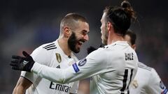 Benzema celebra su gol con Gareth Bale.