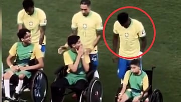 El gesto de Vinicius en la ceremonia de himnos que se ha hecho viral