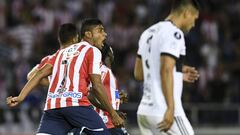 El delantero Luis Carlos Ruiz celebrando un gol de Junior en la victoria sobre Olimpia por segunda fase de Copa Libertadores