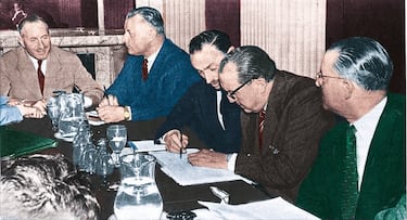 Surgió como una idea del periodista Gabriel Hanot de la revista francesa L´equipe, una competición que enfrentase a los clubes campeones de toda Europa, A Jacques Goddet, director de L’Equipe, le gustó la idea y comenzó a desarrollar la idea. Los días 2 y 3 de abril de 1955 se celebran las reuniones fundacionales en el Hotel Ambassador de París, presididas por Goddet.