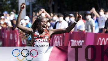 Peres Jepchirchir, al ganar el oro olímpico.