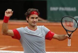 Federer y Djokovic pasan a octavos pero ceden una manga