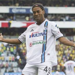 Ronaldinho: “It was special to receive a standing ovation at the Azteca”
