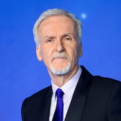How many times has James Cameron dived to the Titanic? What did he travel in?