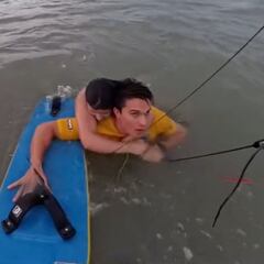 Bruno Lobo salva a una mujer de morir ahogada en el mar