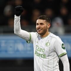 Santiago Giménez becomes most valuable Mexican player