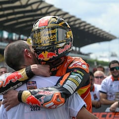 Histórico dos de tres de Acosta con sólo 19 años