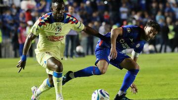 Soccer Football - Liga MX - Final - First Leg - America v Cruz Azul - Estadio Ciudad de los Deportes, Mexico City, Mexico - May 23, 2024 America's Julian Quinones in action with Cruz Azul's Ignacio Rivero REUTERS/Henry Romero