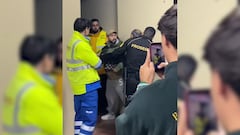 El padre de Lamine y su séquito abandonan La Cartuja entre insultos: al borde de la agresión