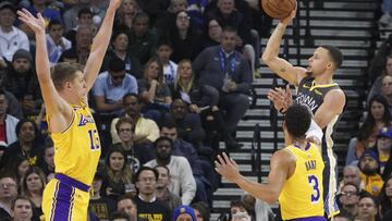 Los Warriors remontan ante unos Lakers otra vez sin LeBron James