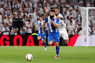 Oficial: Villalibre será el delantero del Racing