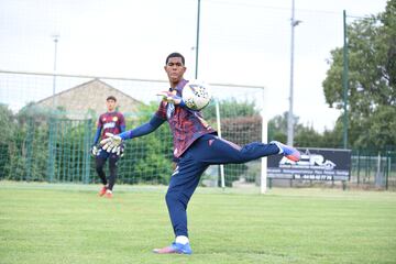 La Selección Colombia Sub-20 entrena antes de enfrentar a Venezuela en el torneo Maurice Revello en Toulon.