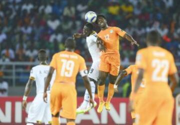 Jonathan Mensah y Wilfried Bony.