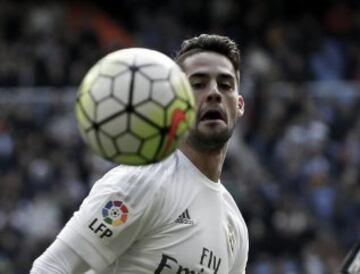 Real Madrid's Isco Alarcón in action