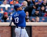 Salvador Pérez llega a 250 home runs en Grandes Ligas