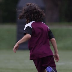 "Le llamamos el 'pequeño Messi'; queremos que tenga una infancia como la de los demás"