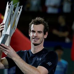Murray lifts Shanghai title and closes in on number one spot