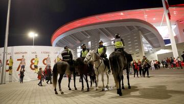 Seguridad antes de entrar al Wanda Metropolitano.