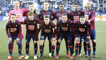 Formación inicial del Eibar en Butarque