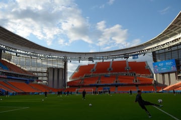 Egipto-Uruguay para estrenar el bizarro Ekaterimburgo Arena