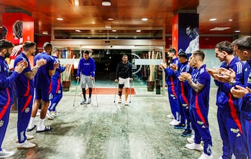 Los internacionales lesionados visitaron a sus compañeros antes de los encuentros de la Nations League contra Dinamarca y Serbia.