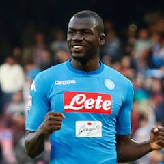 Koulibaly, lo mejor del jefe de la defensa del Nápoles