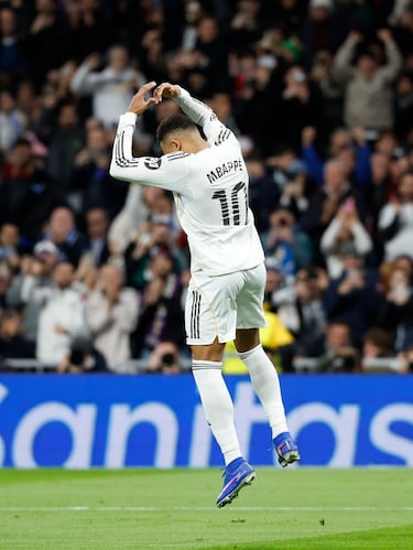 2-0. Kylian Mbappé rinde homenaje a Cristiano Ronaldo. El francés emula su mítica celebración tras lograr empatar su plusmarca de 59 tantos en un año natural.