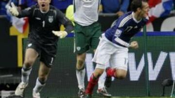 Given: "Platini se complace de nuestra eliminación"