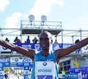 Kipchoge: "Bajar de dos horas sería como llegar a la Luna"