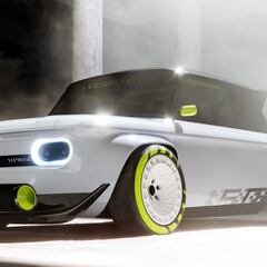 Practicantes de Audi convierten un NSU Prinz 4L 1971 en auto eléctrico