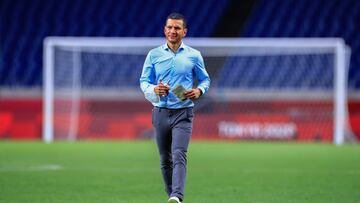 Jaime Lozano califica como 'raro' la falta de minutos de Johan Vásquez en el Tri