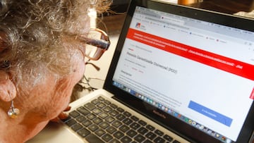 Santiago, 7 febrero 2022.
La cancelación del IFE universal afecta a familias que cuentan con menos ingresos para cancelar sus deudas. Miles de personas en Chile perdieron su empleo a causa de la Pandemia de coronavirus.
Juan Eduardo Lopez/Aton Chile