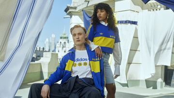 Adidas Originals le rinde homenaje a River y Boca como estándares y creadores del evento deportivo más importante de Argentina. Por el lado de Boca, la marca quiso rememorar aquella camiseta del campeonato de 1981 y que se volvió un objeto de culto para los hinchas del club. Para River, adidas Originals quiso agasajar la temporada gloriosa que tuvo el club entre 1985 y 1986. 