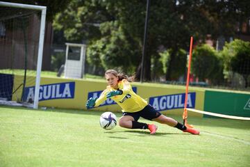 Las dirigidas por Carlos Paniagua iniciaron sus entrenamientos en la Sede Deportiva de la Federación Colombiana de Fútbol en Bogotá.