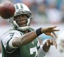 Le rompen la mandíbula a Geno Smith en una pelea de vestuario