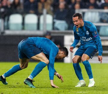 0-2. Cristiano Ronaldo celebró un gol de época.