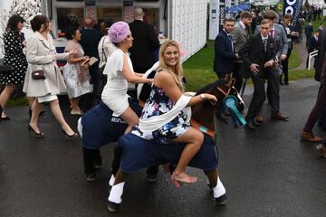 Glamour, fiesta y alcohol en el Grand National