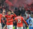 El Benfica homenajea a Eusebio y vence al Oporto en el Clásico