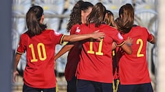 España remonta a Italia para debutar con victoria