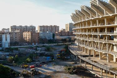Vuelven las máquinas al nuevo Mestalla