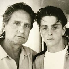 El hijo de Michael Douglas cuenta que su padre le hizo repartir marihuana en fiestas