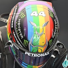 Lewis Hamilton wears Pride helmet at Qatar GP practice