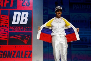 ¿Quién es Christian González, el segundo colombiano que llega a un Super Bowl?