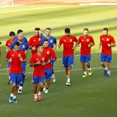Vitolo, Carvajal y Jordi Alba para superar a los centrales de Italia