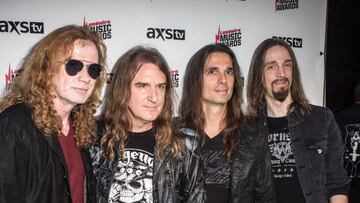 Dirk Verbeuren, David Ellefson, Dave Mustaine y Kiko Loureiro de Megadeth en los Loudwire Music Awards en California. Octubre 24, 2017.