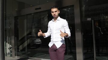 12/09/20 DEPORTIVO DE LA CORUÑA
LLEGADA JOSE LARA NUEVO JUGADOR FICHAJE
CALLE PAISANO