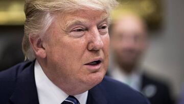 Donald Trump lanza un tuit surrealista con la palabra covfefe, un invento que desata las mofas de las redes.