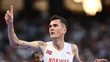 El 5.000 cura las penas de Ingebrigtsen en París