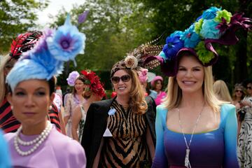 D¨ªa de estreno en el hip¨®dromo de Ascot, ciudad al sur de Inglaterra, donde se celebra la tradicional y pintoresca carrera de caballos con la presencia de la familia real brit¨¢nica.